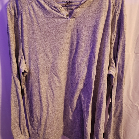 Kenneth Cole Men's Light Gray V-Neck Sweater - Picture 1 of 3